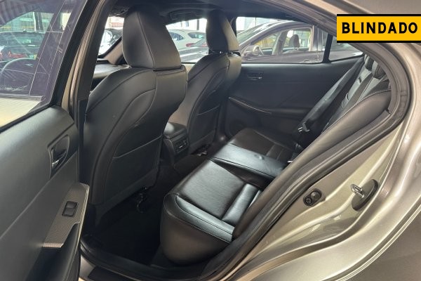 LEXUS IS250 F-SPORT 2.5 V6 24V GASOLINA 4P AUTOMÁTICO 2013/2014